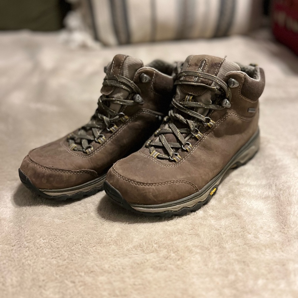 Eddie Bauer Cairn Women’s Boot